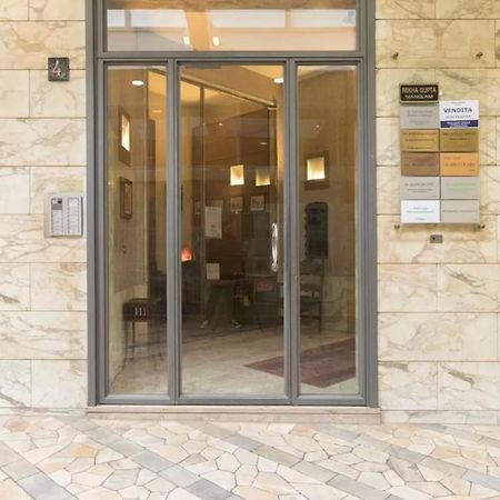 Апартаменты Italianway - Galleria Unione Милан Экстерьер фото