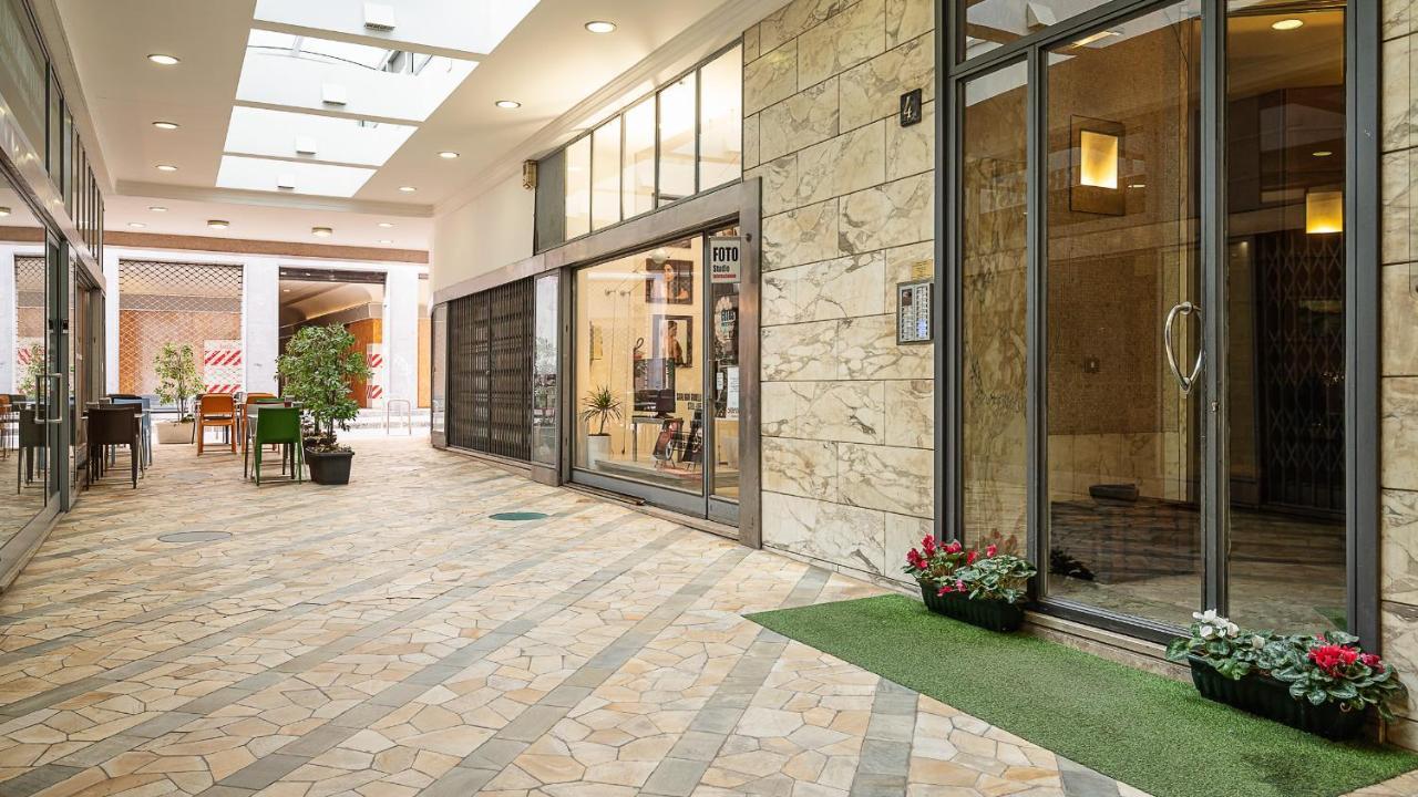 Апартаменты Italianway - Galleria Unione Милан Экстерьер фото